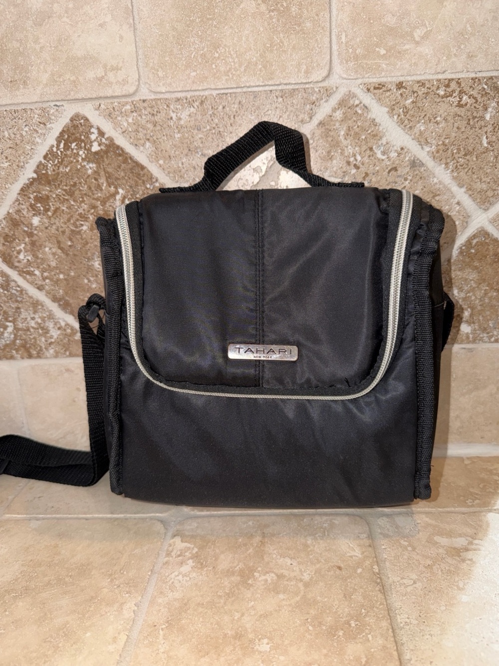 Woman’s Small Tahari Insulated Black  Lunch Bag Work Travel Sports